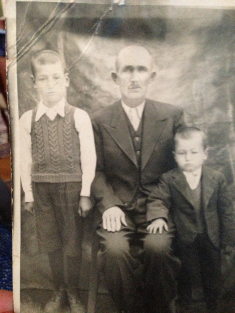 Büyük dayım Faruk, Mustafa dedem ve küçük dayım Cavit