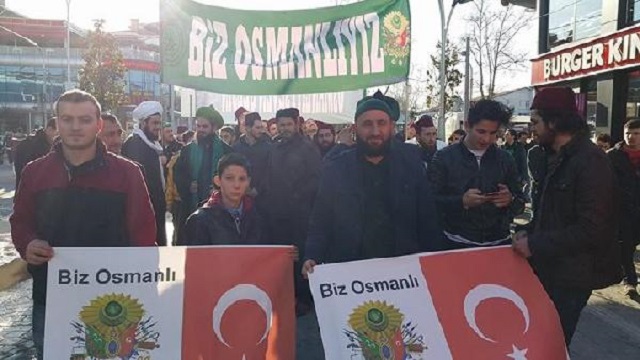 2176476-2176385-Adapazarinda-Osmanliyi-istiyoruz-yuruyusu