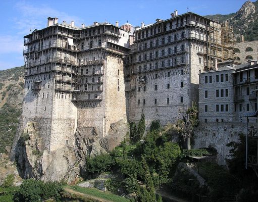 AYNOROZ: KADINLARA YASAK OLAN DİNÎ BÖLGE